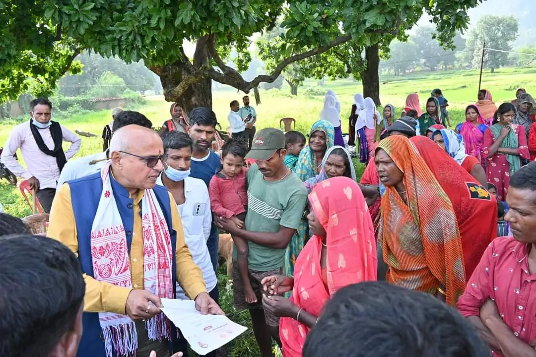 Sidhi News: ग्राम हर्रई पहुंचे सीधी सांसद राजेश मिश्रा 